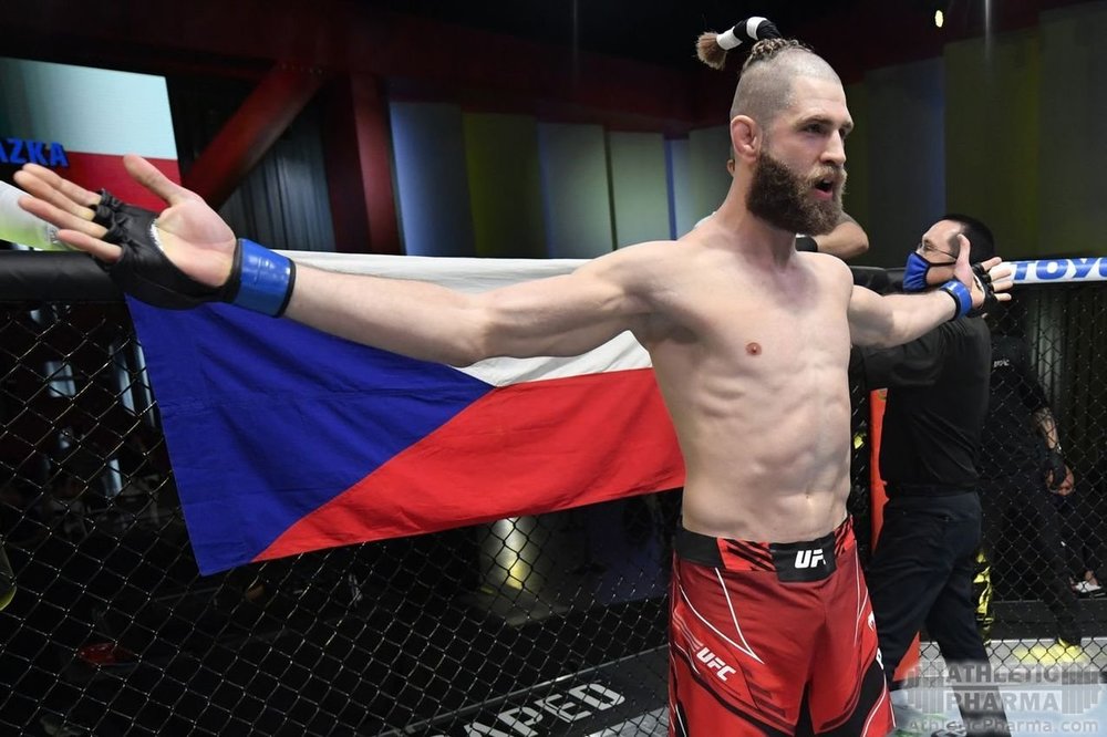 Чешский боец и чемпион UFC Иржи Прохазка